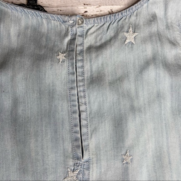 Velvet Heart Chambray Star Embroidered Peplum Top - Picture 3 of 7